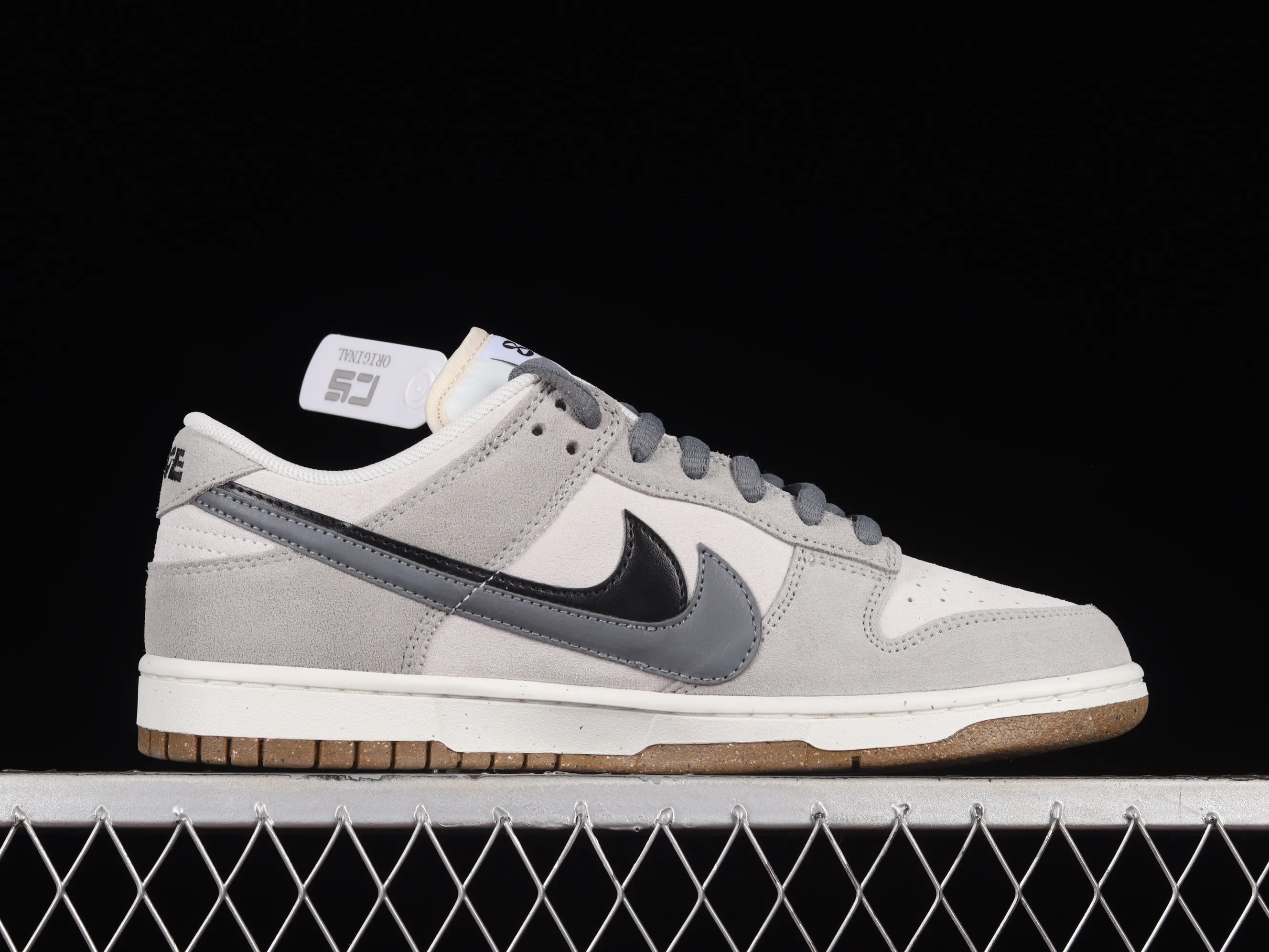 All categories Nk SB Dunk series Nk SB Dunk Low low-top sneakers Nk SB Dunk Low "85" black and gray double hook SB low-top sports and leisure sneakers DO9457-114